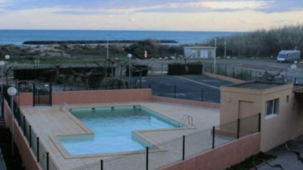 Vias Plage : résidence sécurisée bord de mer Esterno foto