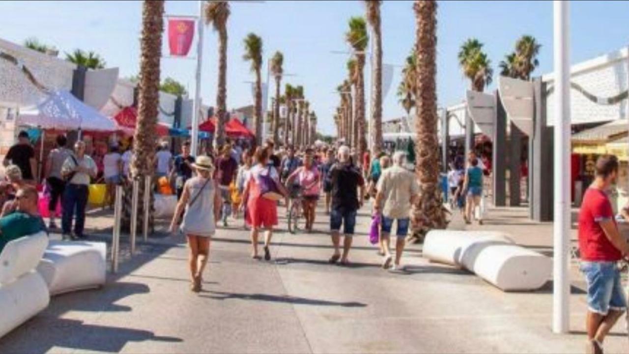 Vias Plage : résidence sécurisée bord de mer Esterno foto